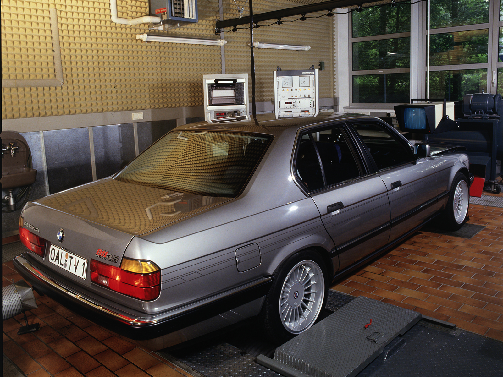Alpina B11 E32 1987 - 1994 Sedan #7