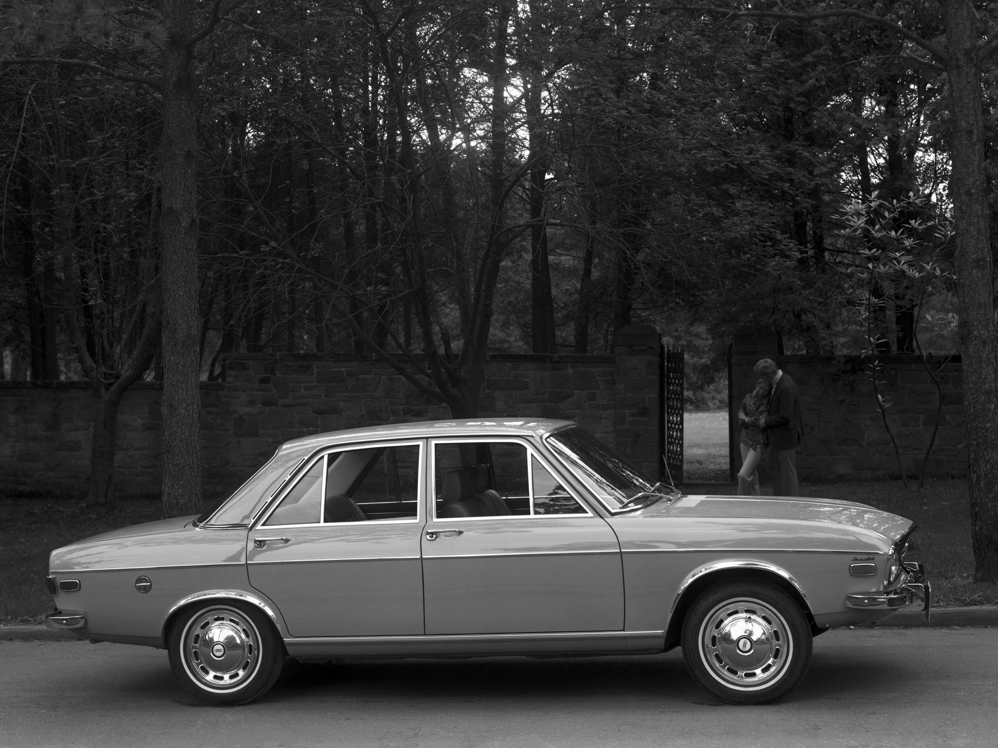 Audi 100 I (C1) 1968 - 1976 Coupe #4