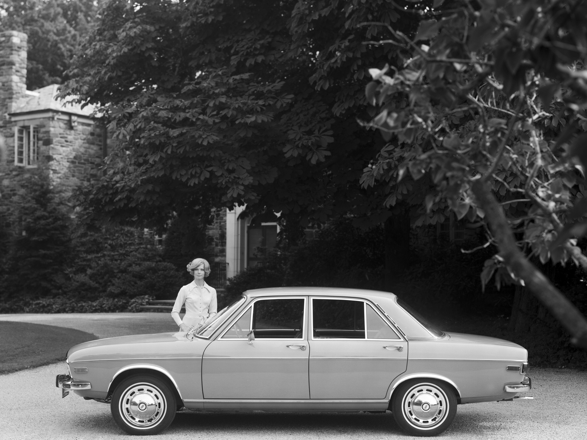 Audi 100 I (C1) 1968 - 1976 Coupe #6
