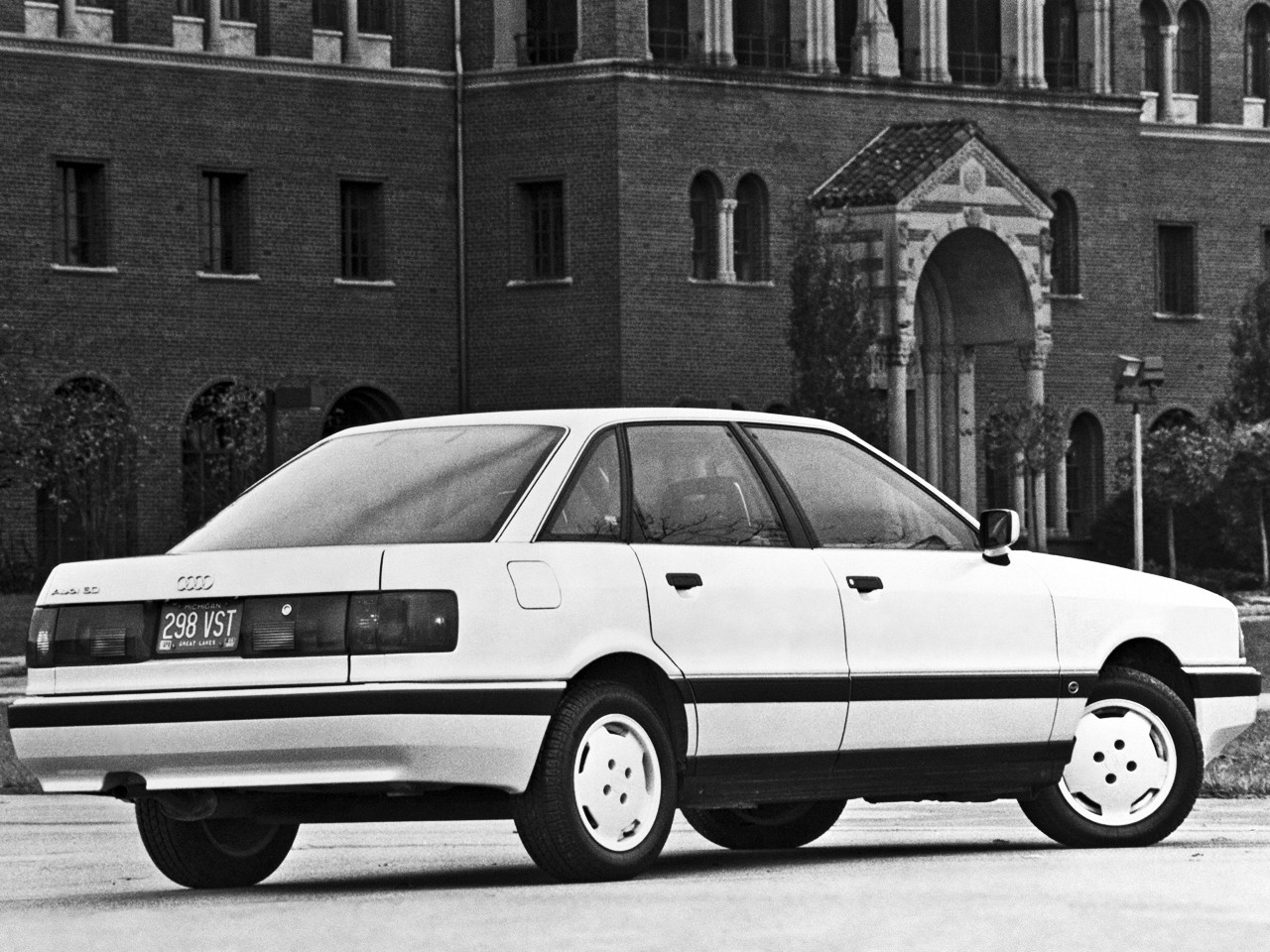 Audi 90 II (B3) 1987 - 1991 Sedan #5
