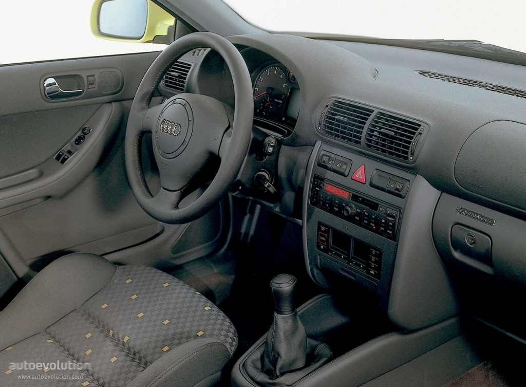 Audi S3 I (8L) 1999 - 2003 Hatchback 3 door #4