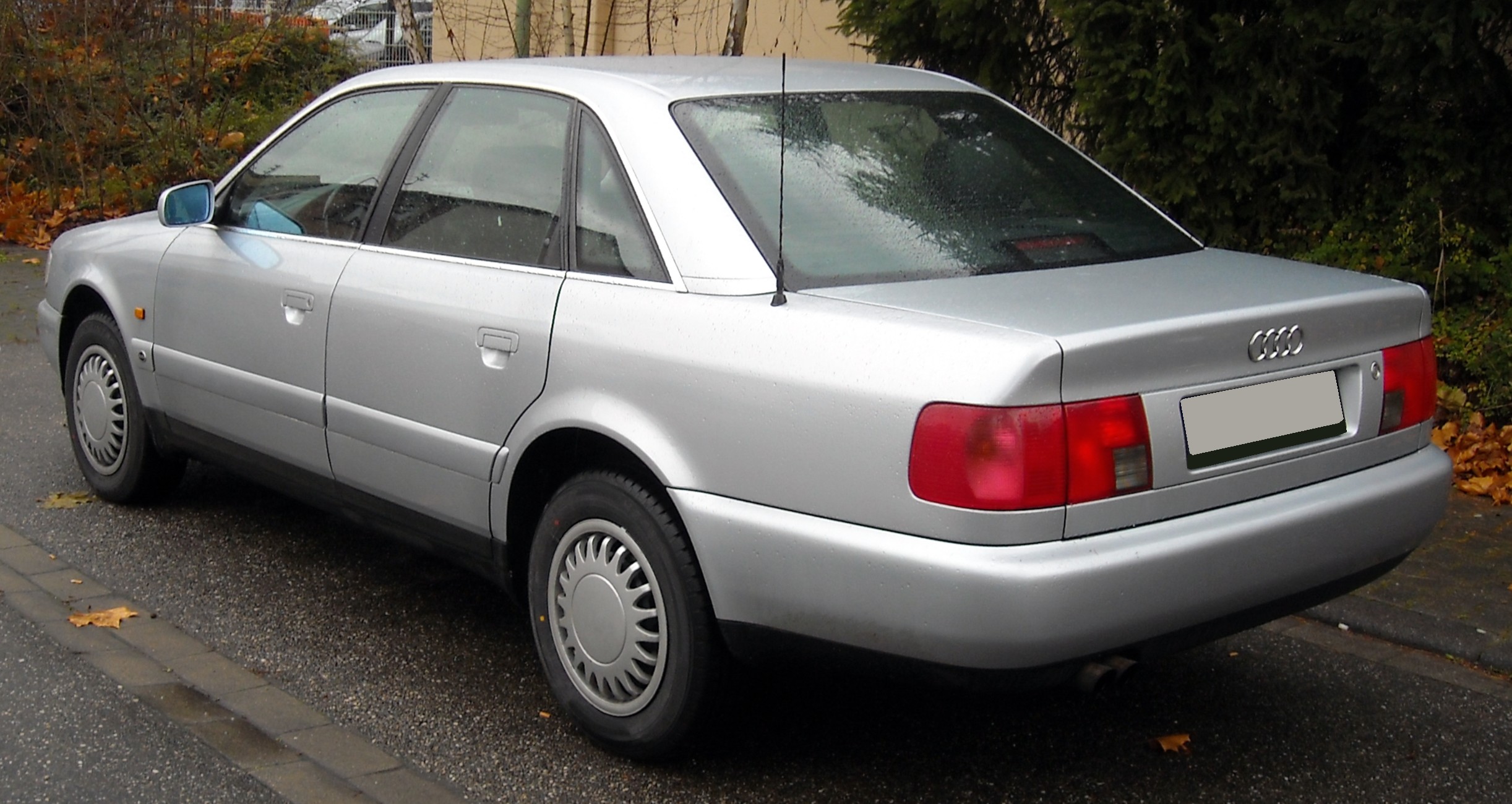 Audi A6 I (C4) 1994 - 1997 Station wagon 5 door #1