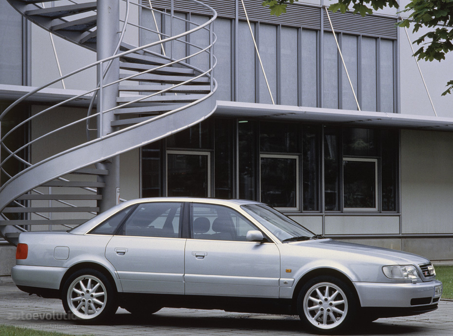 Audi S6 I (C4) 1994 - 1997 Sedan #2