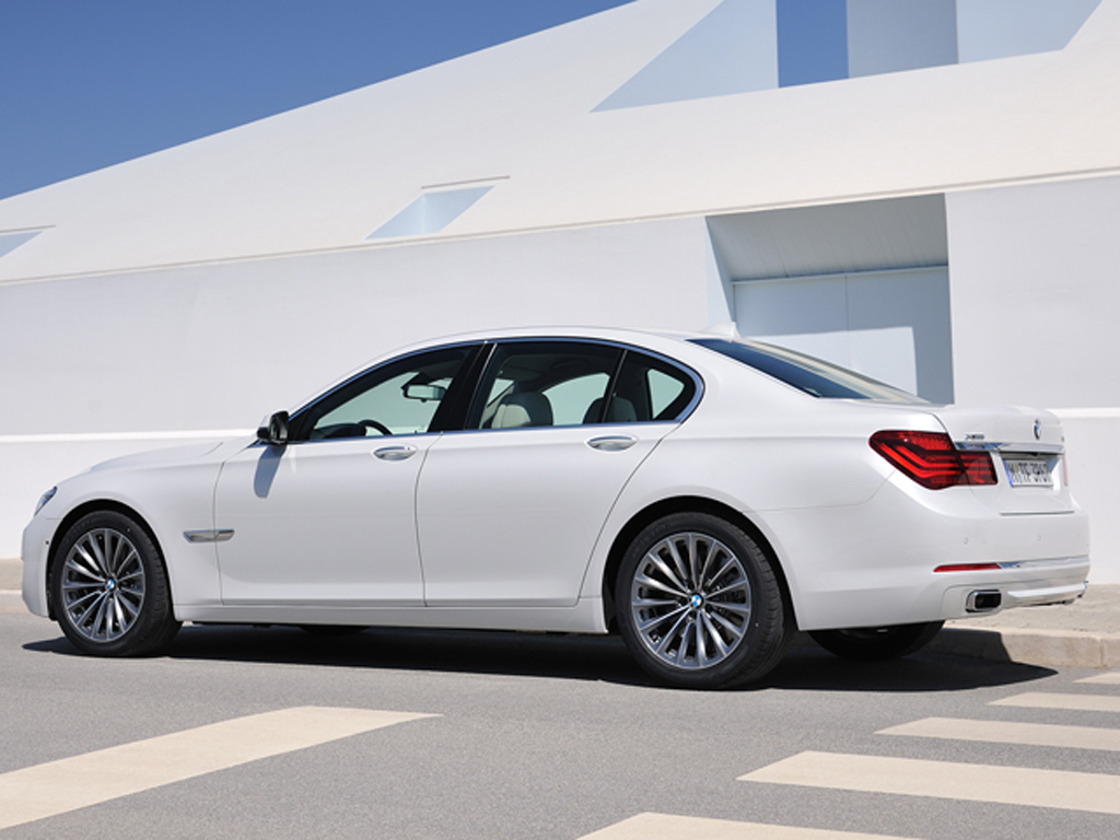 BMW 7 Series V (F01/F02/F04) Restyling 2012 - 2015 Sedan #3