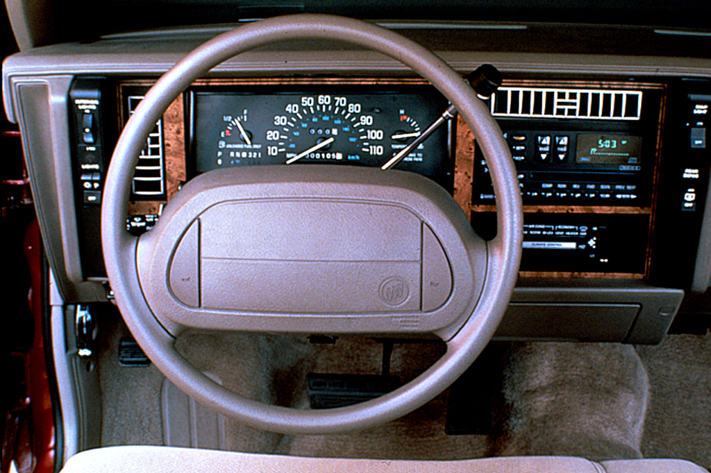 Buick Century V 1982 - 1996 Sedan #3