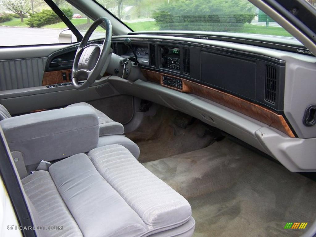 Buick Park Avenue I 1991 - 1996 Sedan #4