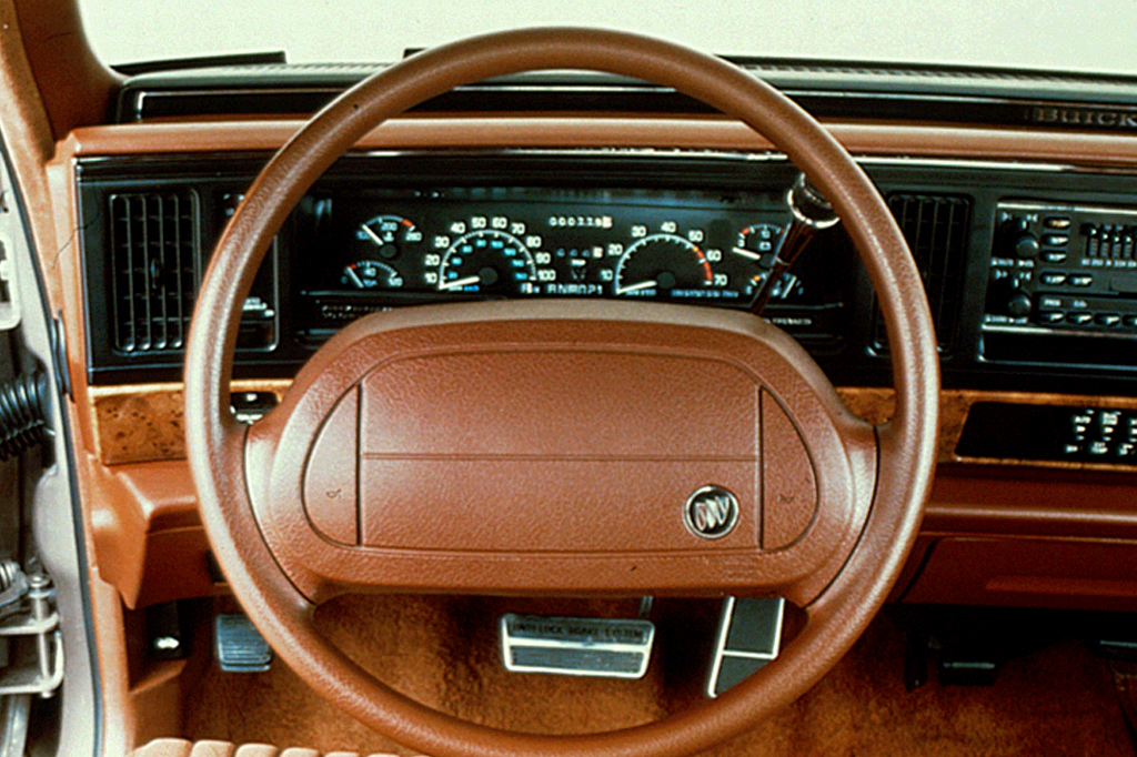 Buick Park Avenue I 1991 - 1996 Sedan #6