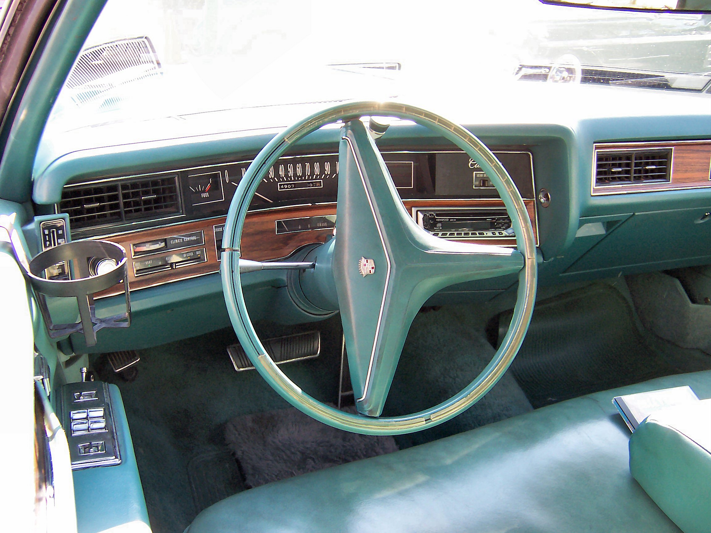 Cadillac DeVille IV 1971 - 1976 Sedan #6