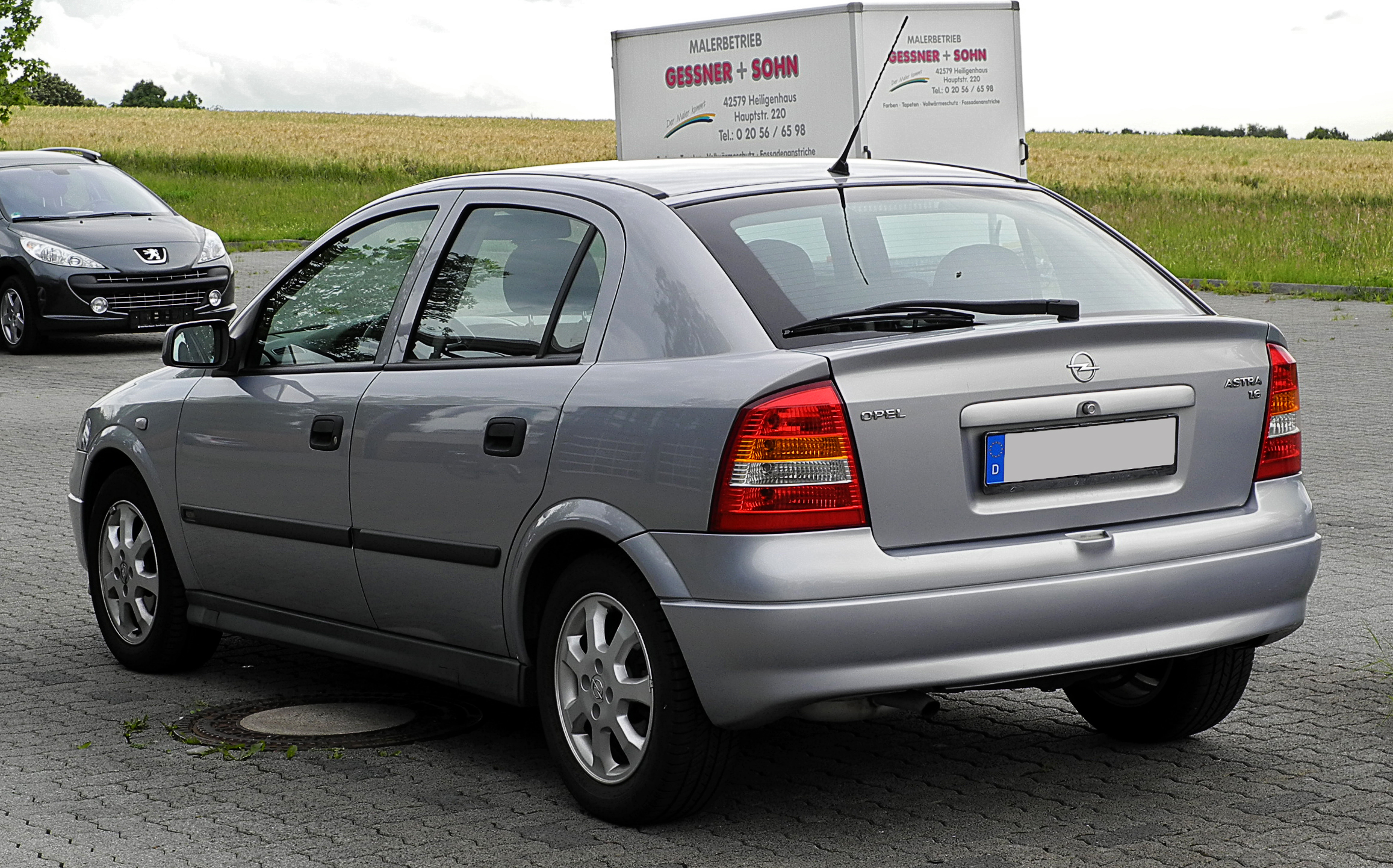 Chevrolet Astra 1998 - 2011 Sedan #1