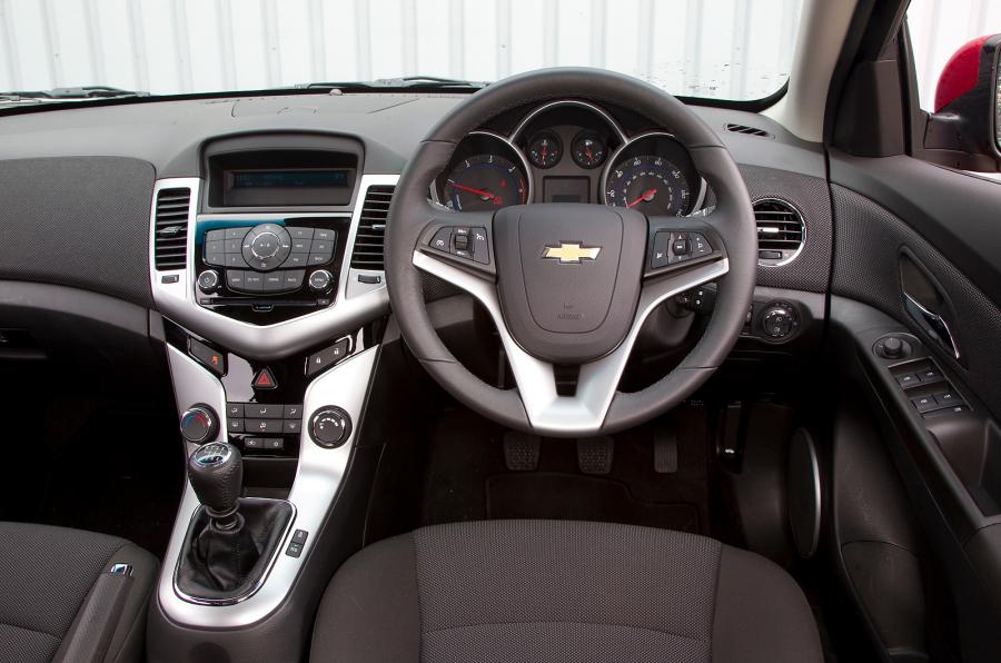 Chevrolet Cruze II 2015 - now Hatchback 5 door #8