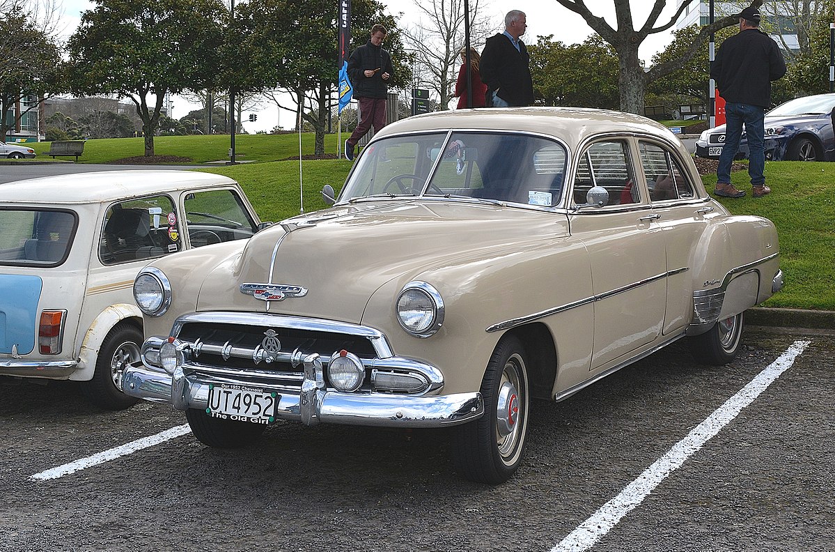 Chevrolet Deluxe II 1949 - 1952 Sedan 2 door #8