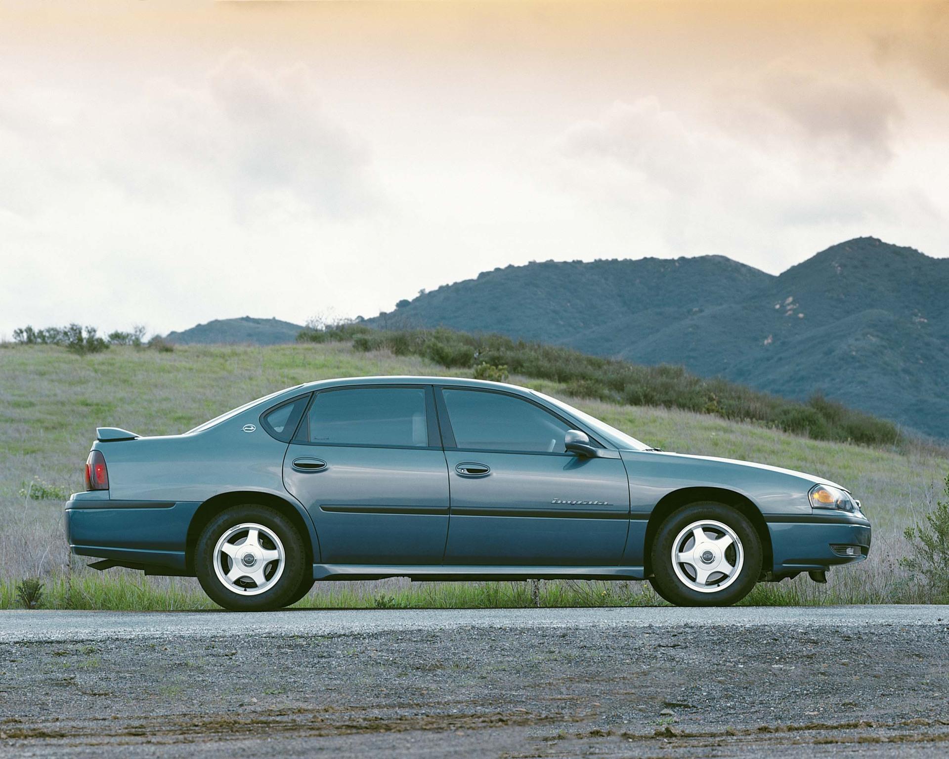 Chevrolet Impala VIII 1999 - 2005 Sedan #3