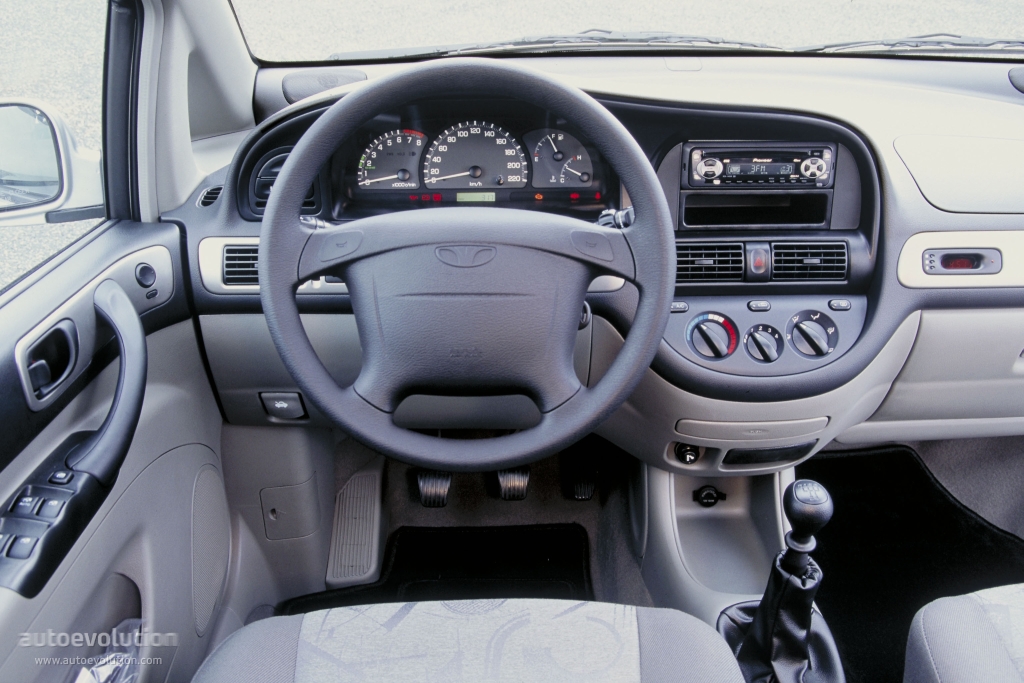 Chevrolet Rezzo 2000 - 2008 Compact MPV #6