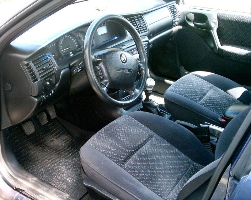 Chevrolet Vectra II 1996 - 2002 Sedan #6