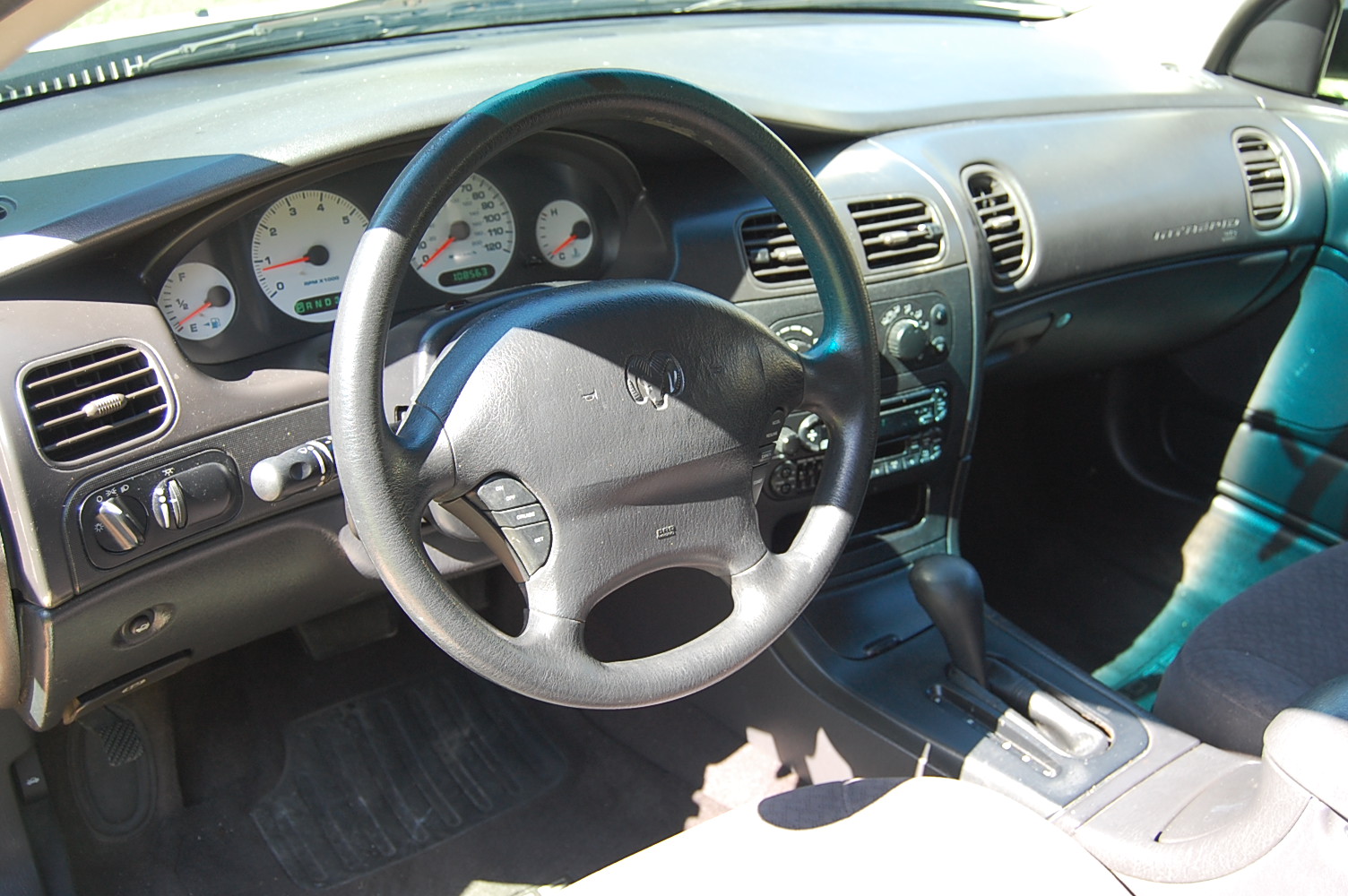 Dodge Intrepid II 1997 - 2004 Sedan #8