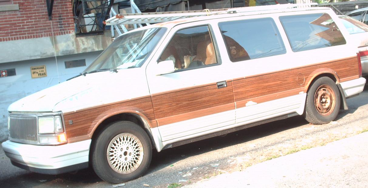 Chrysler Town & Country II 1990 - 1995 Minivan #3