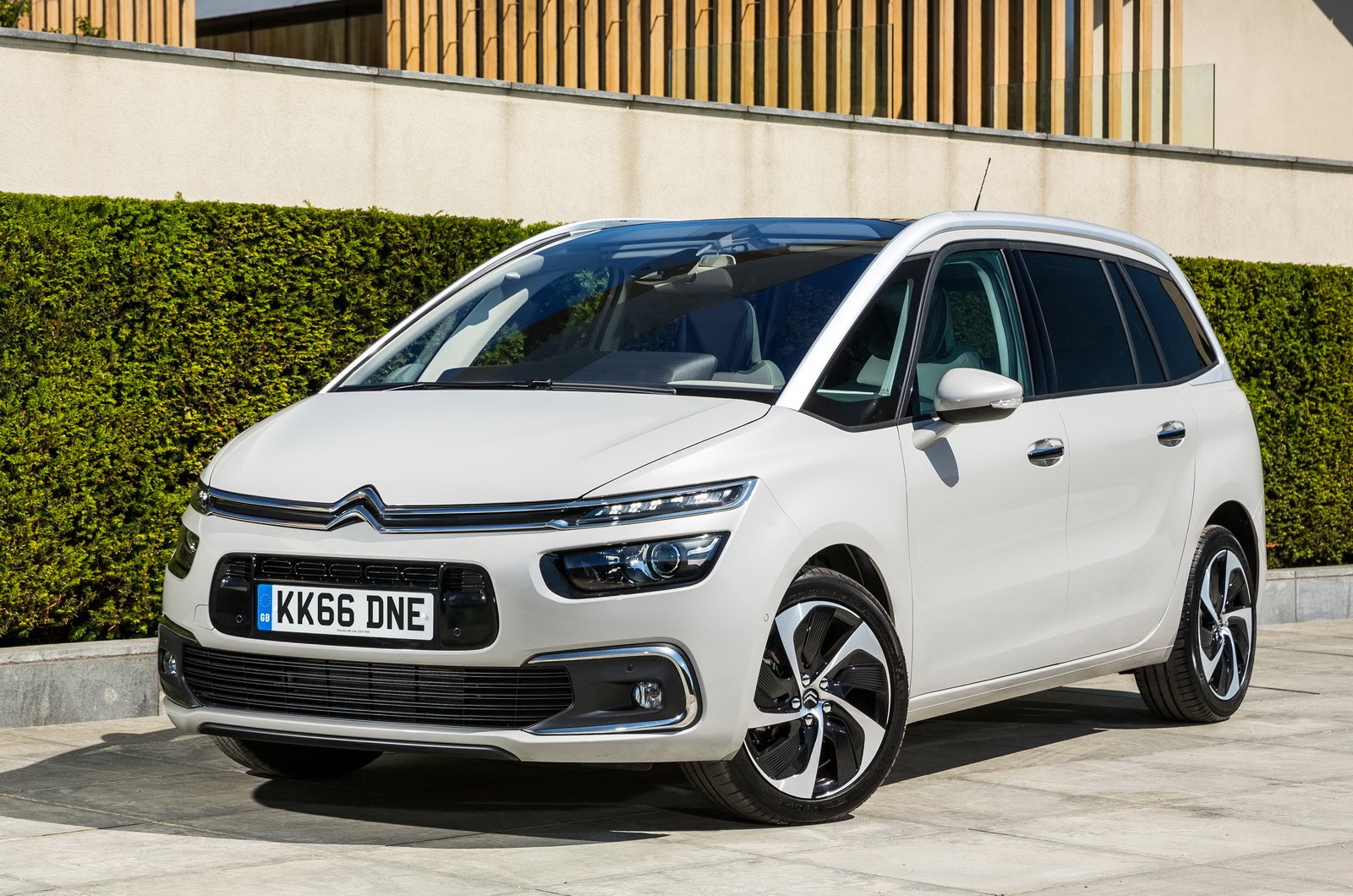 Citroen C4 Picasso II Restyling 2016 - now Compact MPV #3