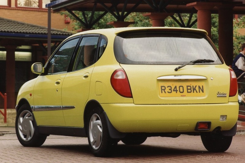 Daihatsu Sirion I (M1) 1998 - 2004 Hatchback 5 door #6