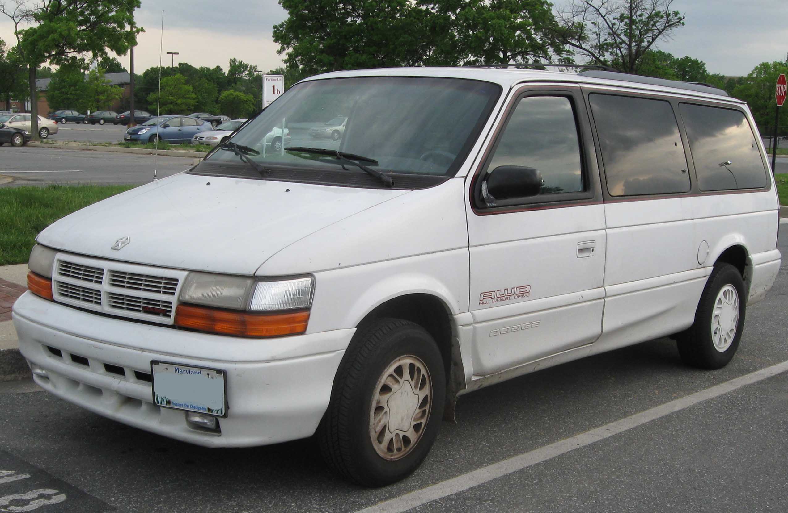 Dodge Caravan II 1990 - 1995 Minivan #5