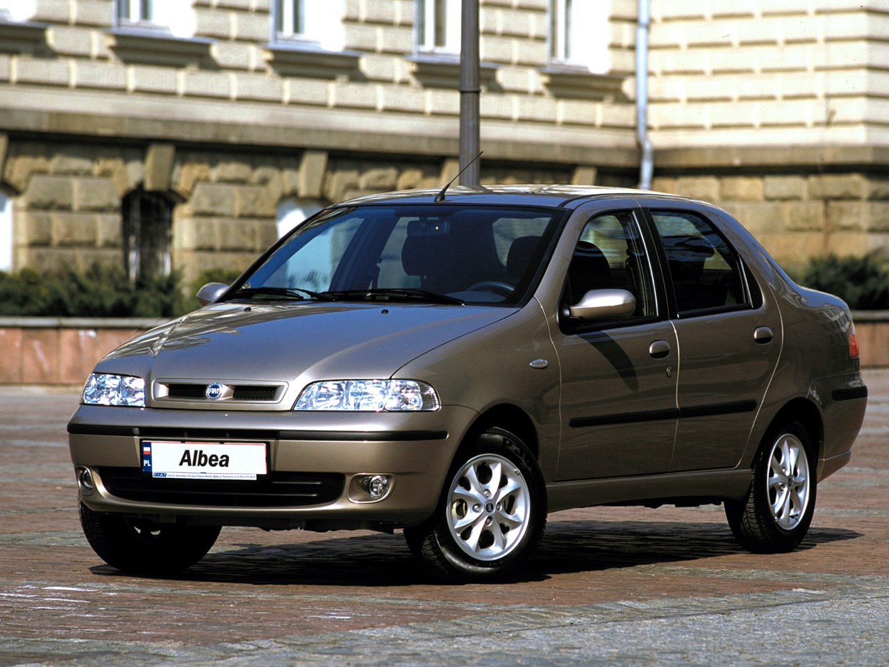 Fiat Albea I 2002 - 2005 Sedan #8