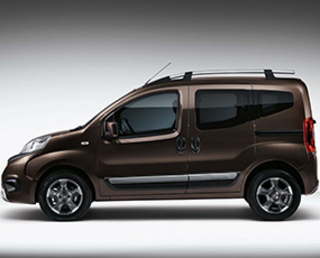 Fiat Qubo I Restyling 2016 - now Compact MPV #3