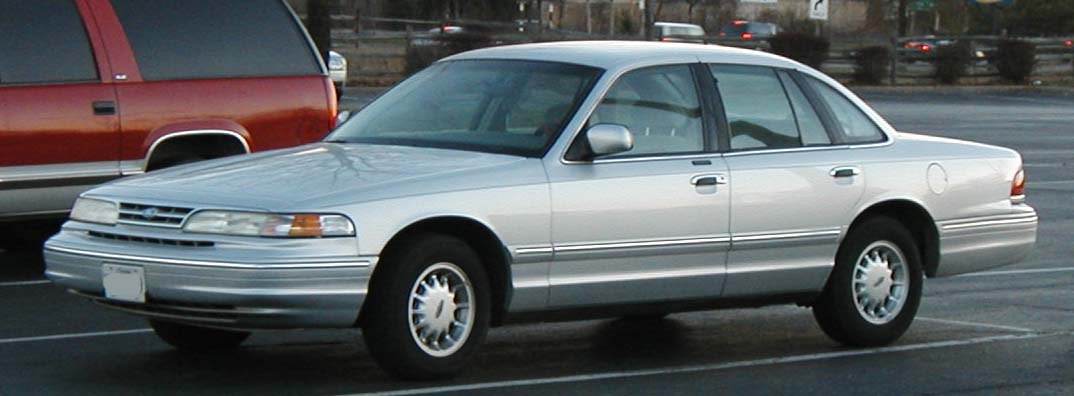 Ford Crown Victoria II 1997 - 2011 Sedan #1