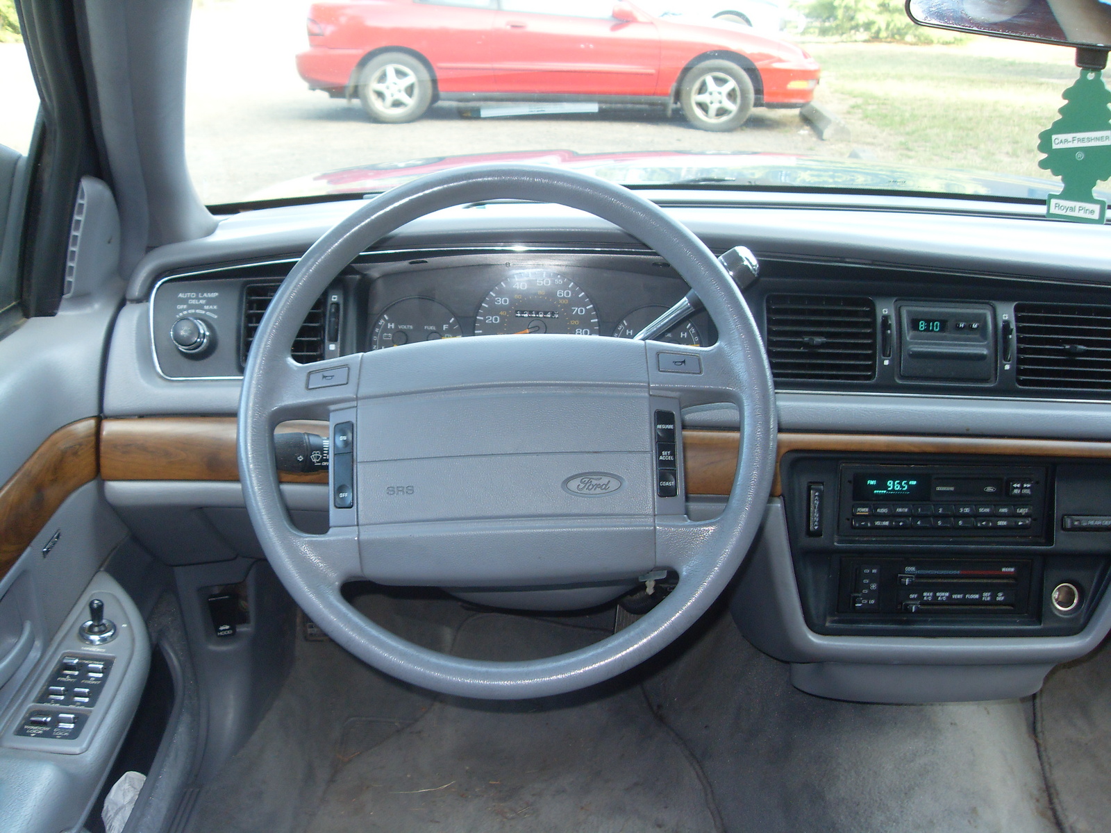 Ford Crown Victoria II 1997 - 2011 Sedan #3