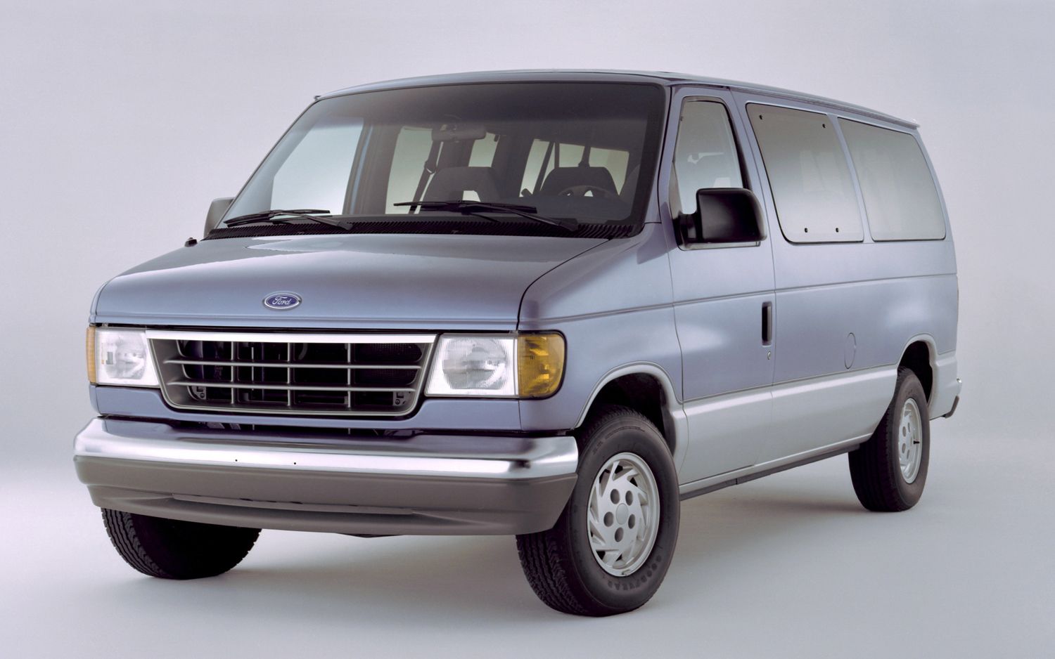 Ford Econoline 1992 - 2013 Minivan #7