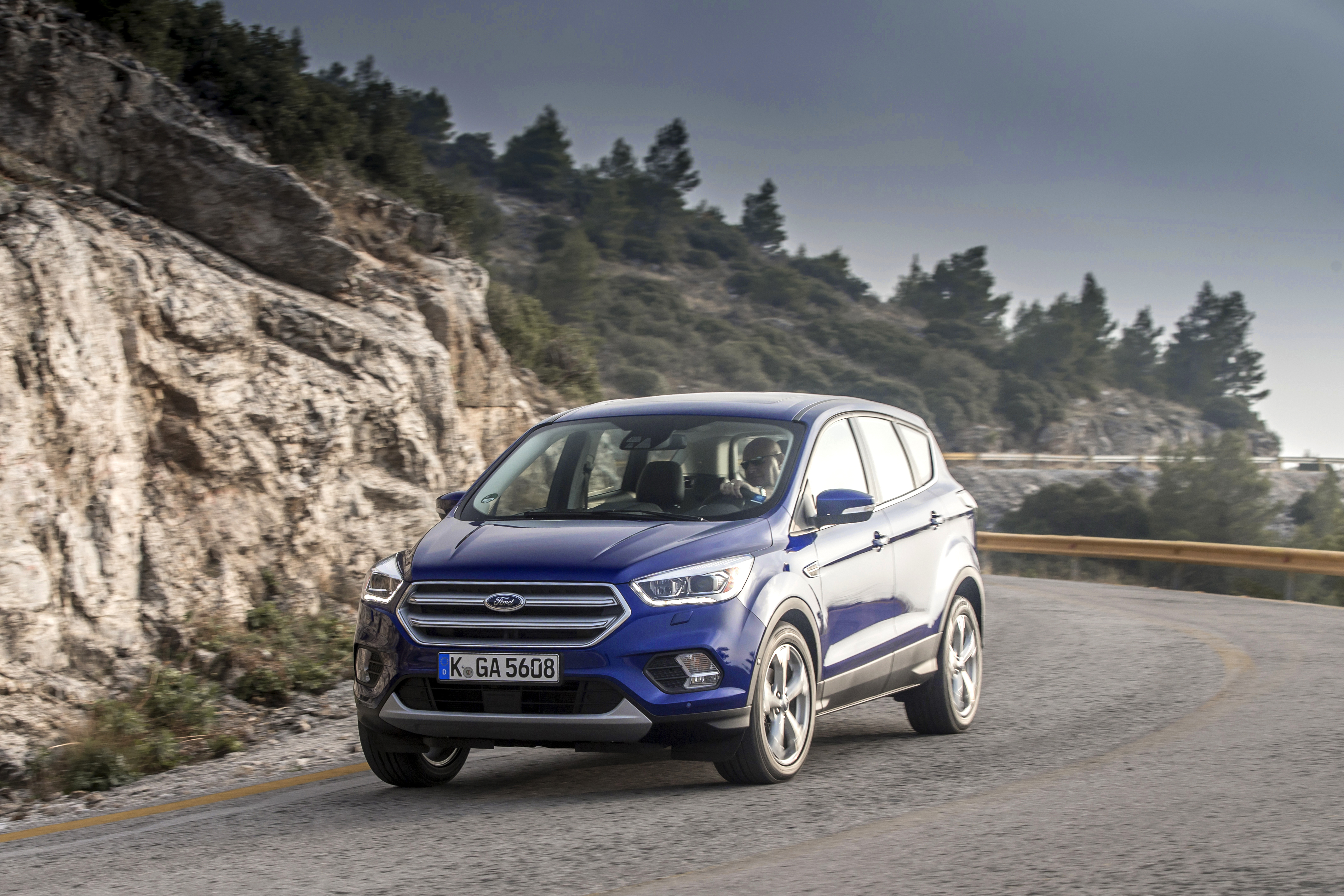 Ford Kuga II Restyling 2016 - now SUV 5 door #4