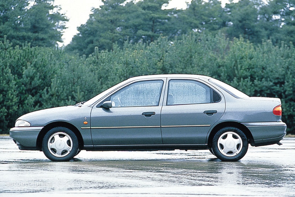 Ford Mondeo I 1993 - 1996 Sedan #4