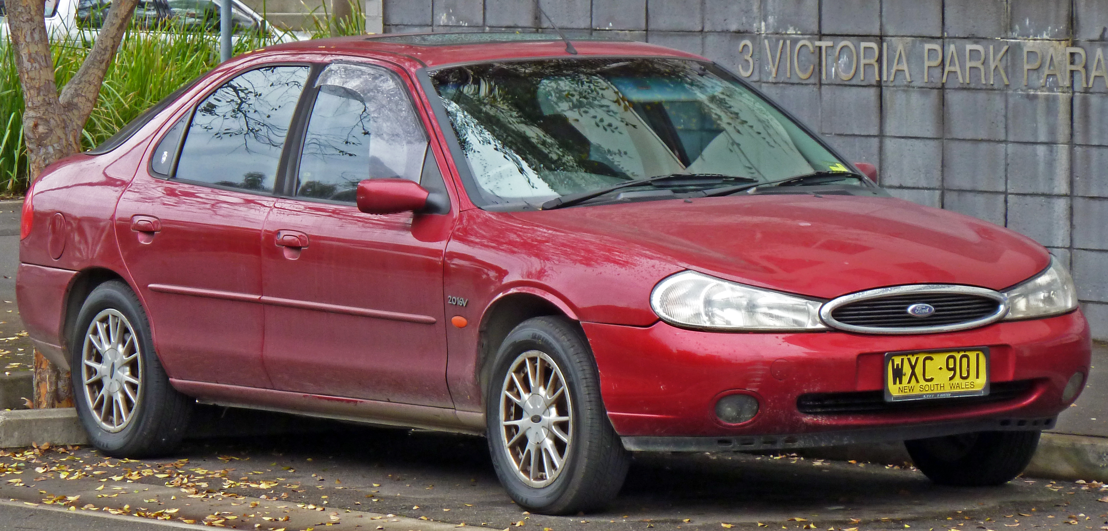 Ford Mondeo I 1993 - 1996 Station 5 door :: OUTSTANDING CARS