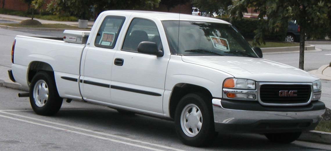 GMC Sierra I (GMT800) 1998 - 2007 Pickup #2