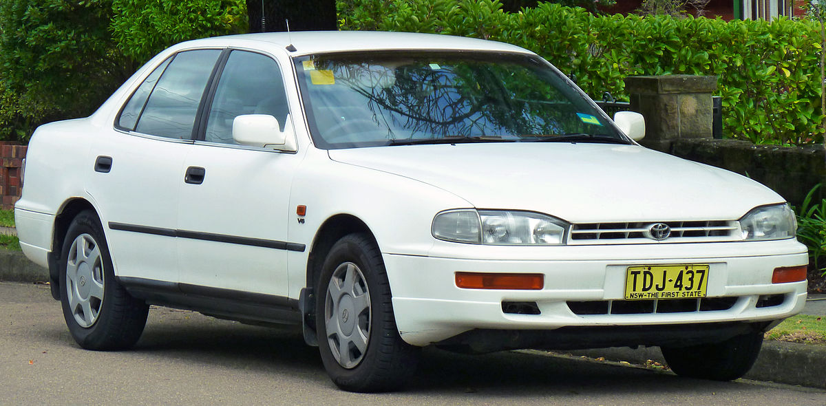 Toyota Camry III (XV10) 1991 - 1997 Sedan #8