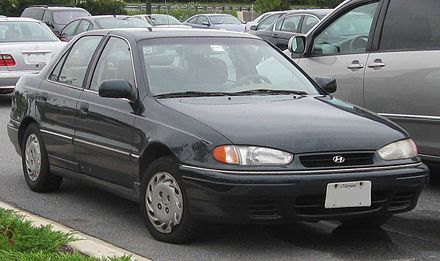 Hyundai Elantra I (J1) 1990 - 1995 Sedan #6