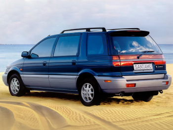 Hyundai Santamo 1995 - 2002 Compact MPV #5