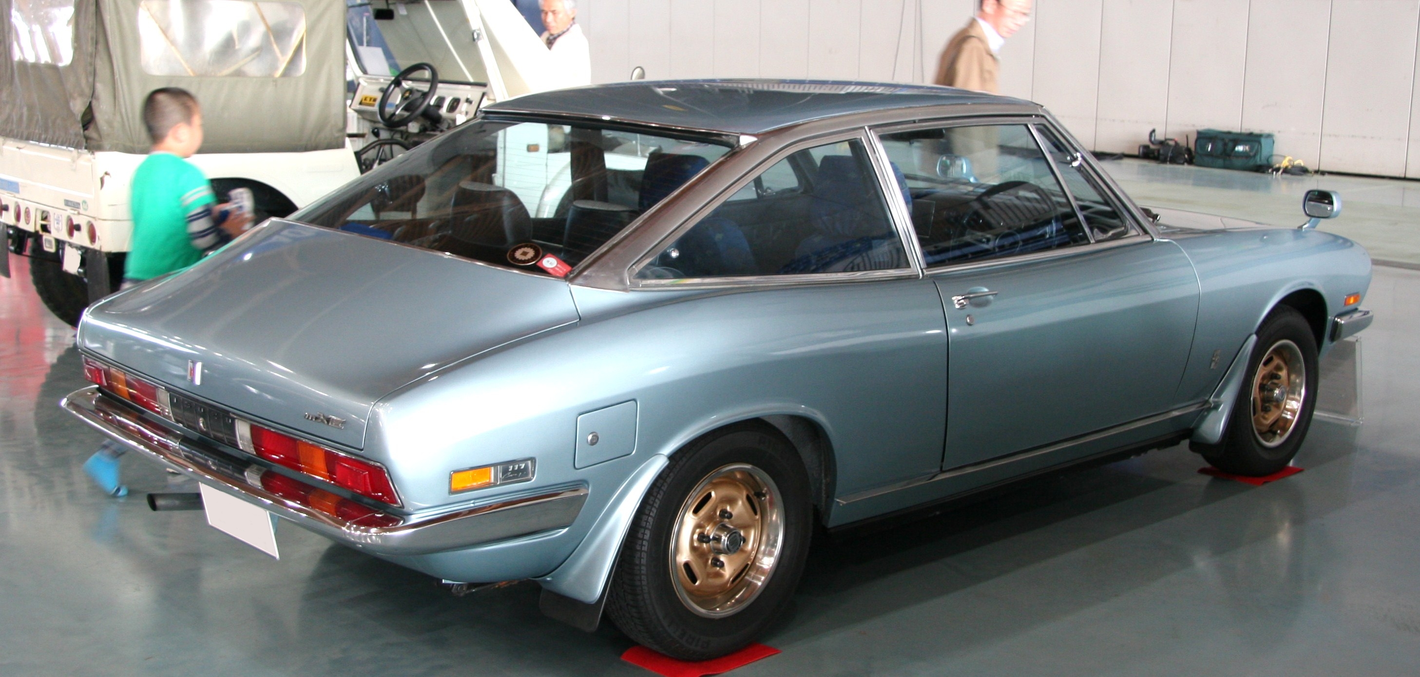 Isuzu 117 1977 - 1981 Coupe #2