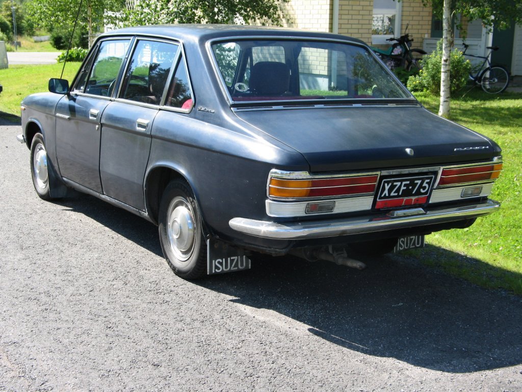 Isuzu Florian 1967 - 1977 Sedan #4