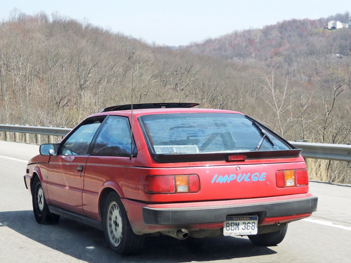 Isuzu Piazza II 1990 - 1993 Hatchback 3 door #3