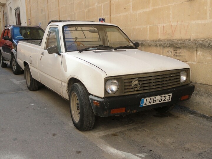 Isuzu KB II 1980 - 1988 Pickup #5