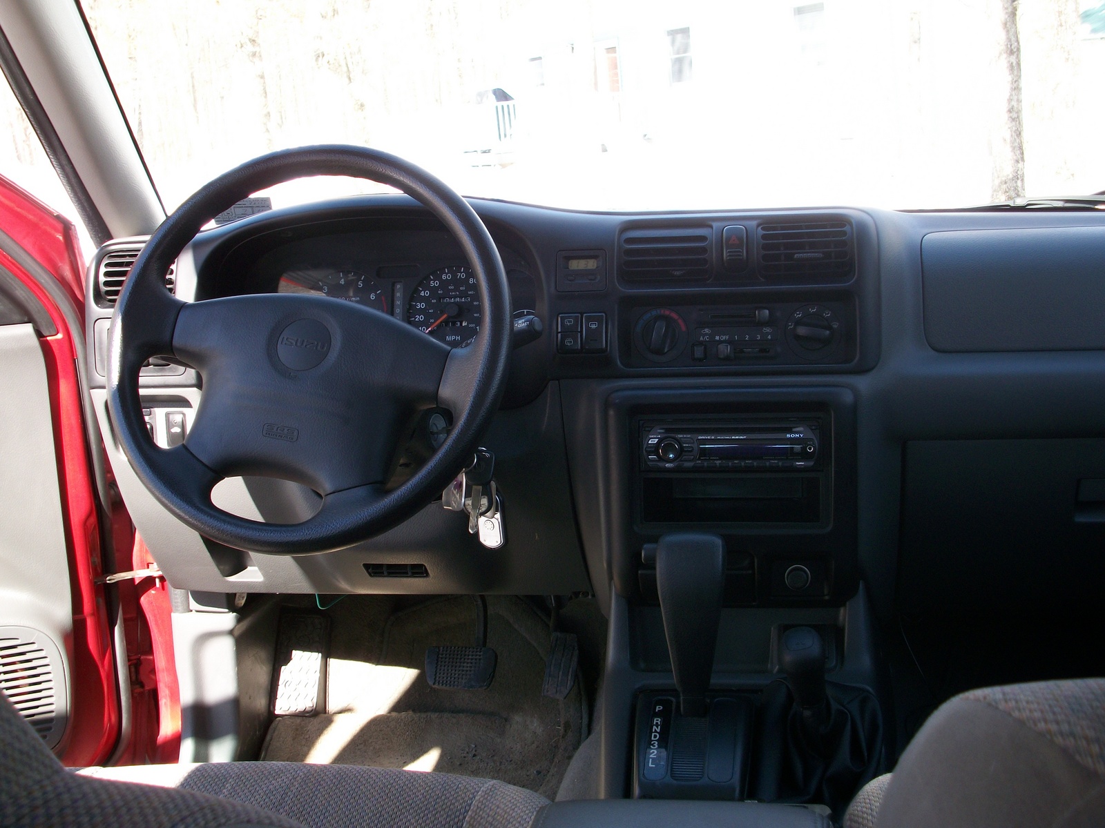 Isuzu Rodeo II 1998 - 2004 SUV #6