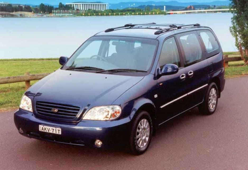 Kia Carnival I 1998 2001 Minivan OUTSTANDING CARS
