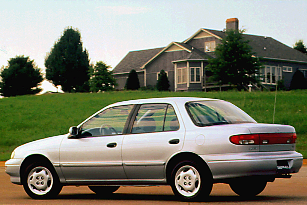 Kia Sephia I Restyling 1994 - 1998 Hatchback 5 door #5