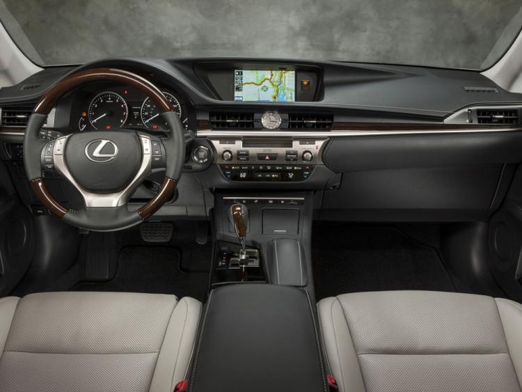 Lexus ES VI 2012 - 2015 Sedan #8