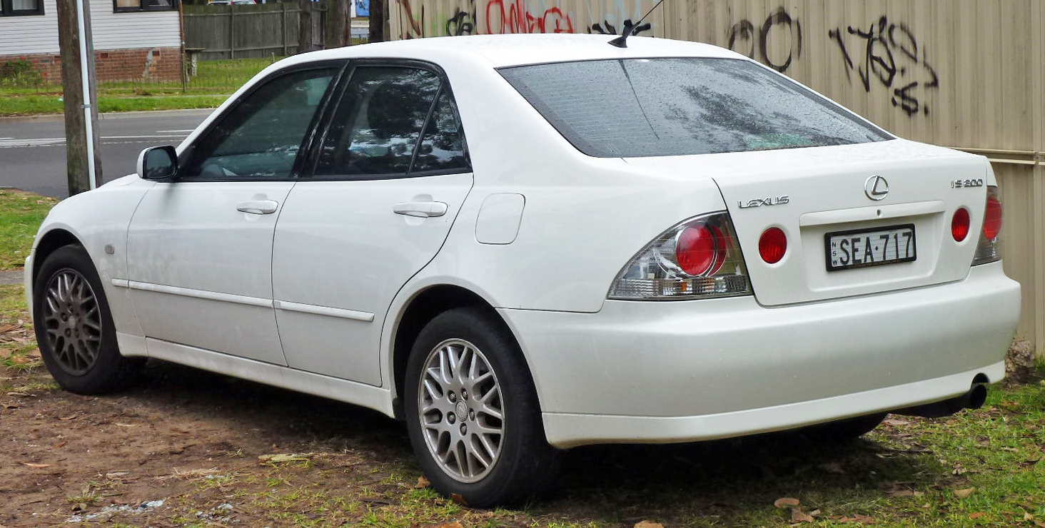 Lexus IS I 1999 - 2005 Sedan #8
