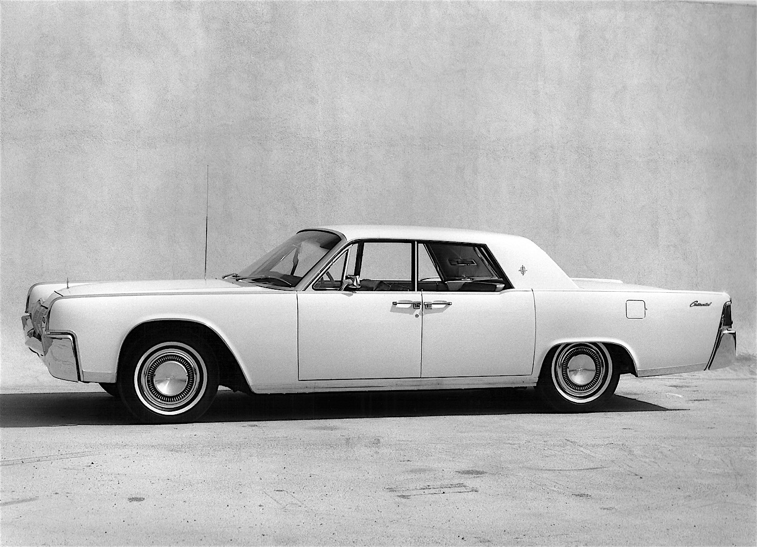 Lincoln Continental IV 1961 - 1969 Cabriolet #1