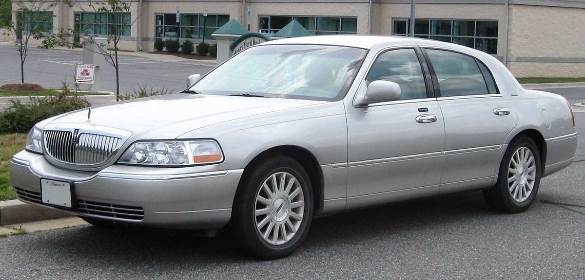 Lincoln Town Car III 1997 - 2003 Sedan #8
