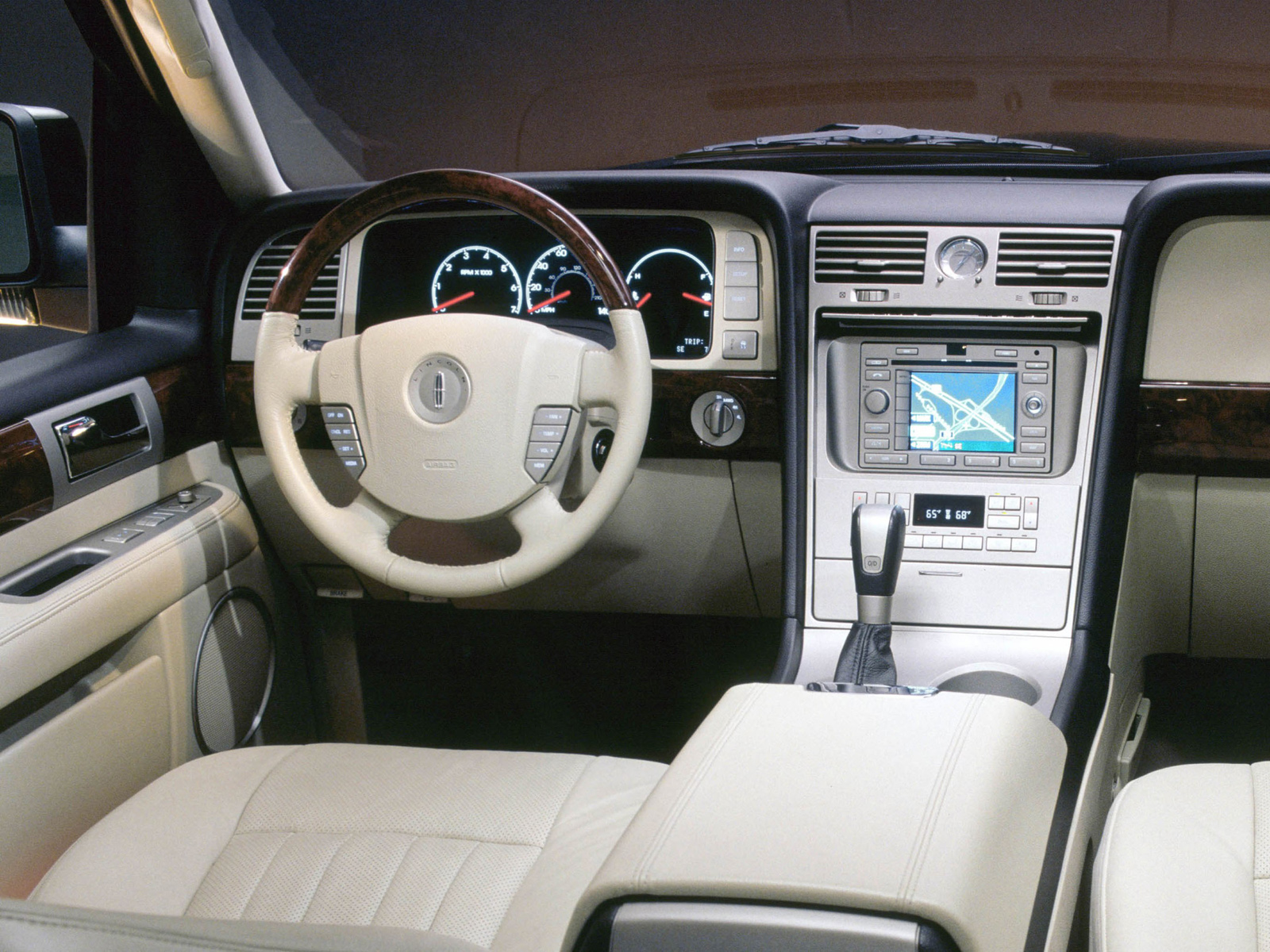 Lincoln Navigator I 1997 - 2003 SUV 5 door #4