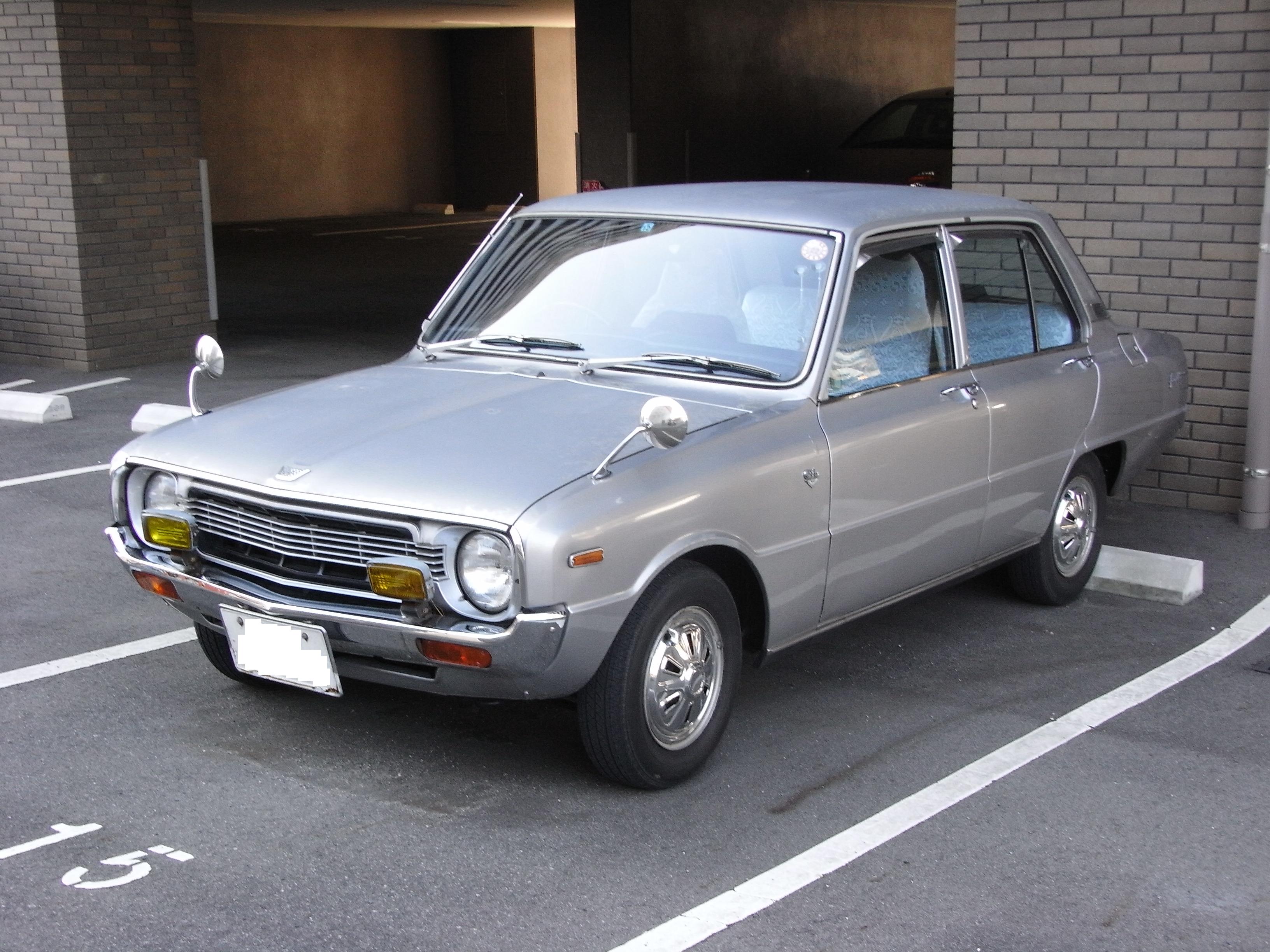 Mazda 1300 1975 - 1977 Sedan #3