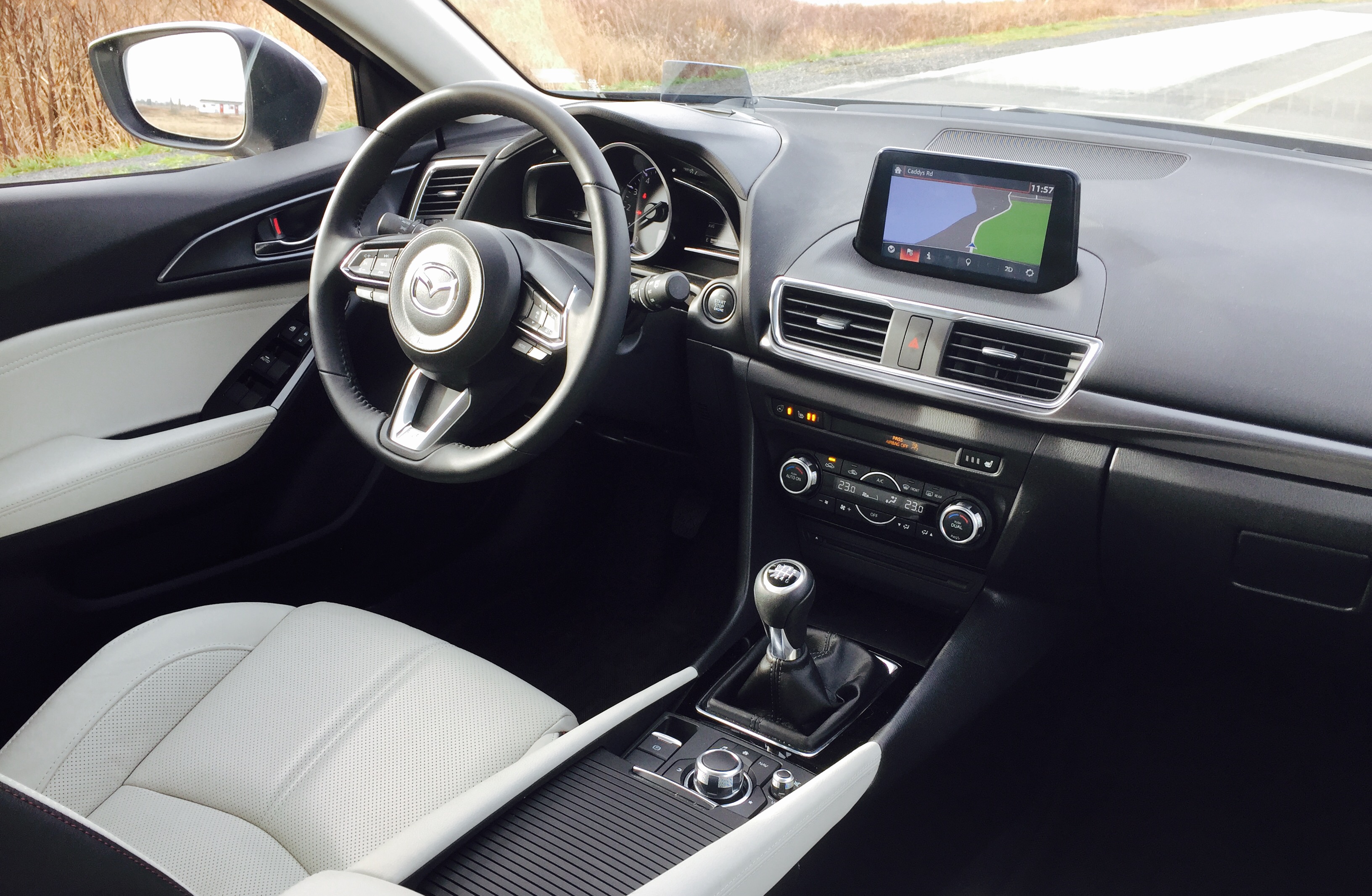 Mazda 3 III 2013 - 2016 Hatchback 5 door #3
