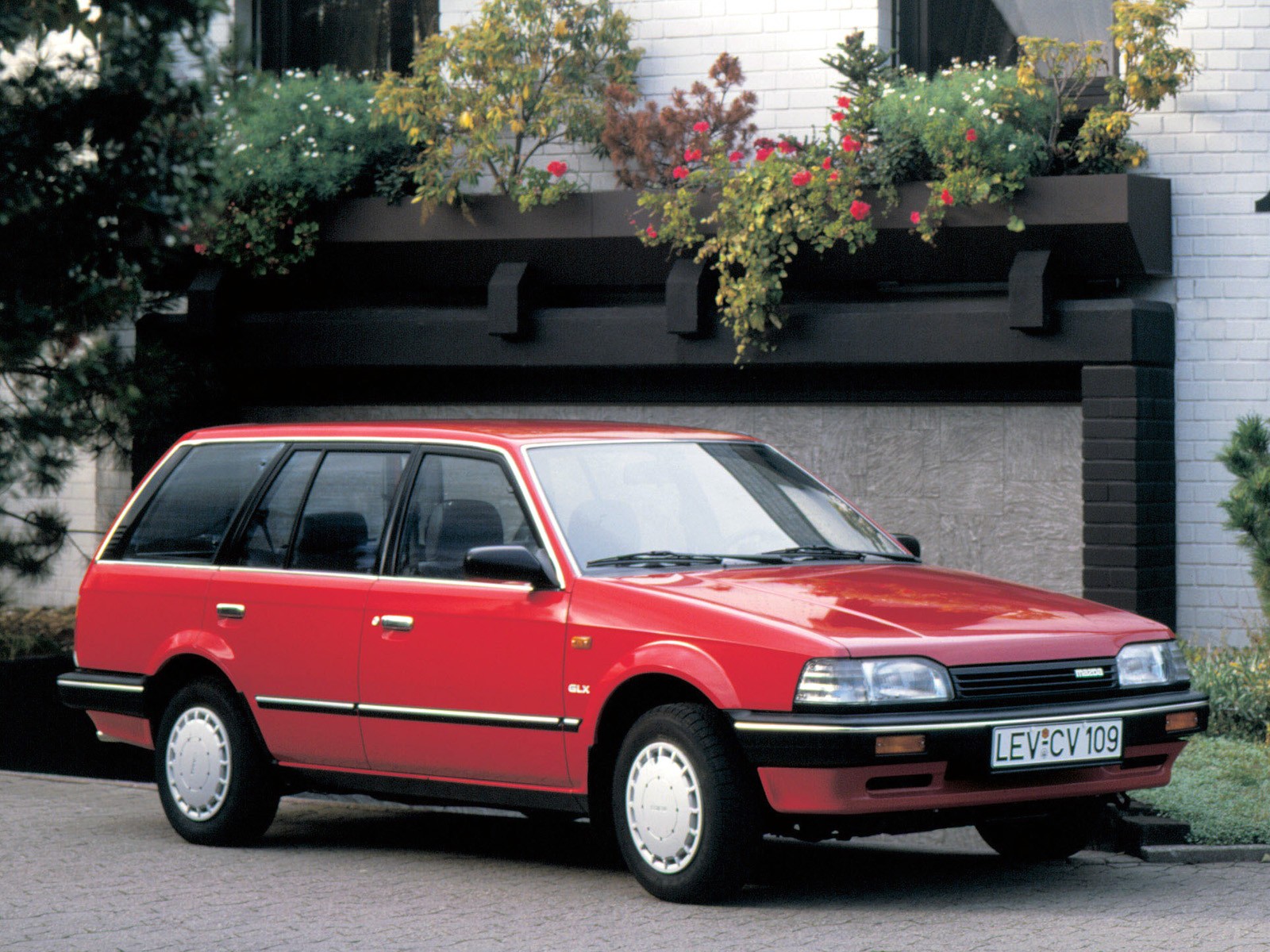 Mazda 323 III (BF) 1985 - 1989 Sedan #6